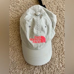 New north face hat, youth grey pink